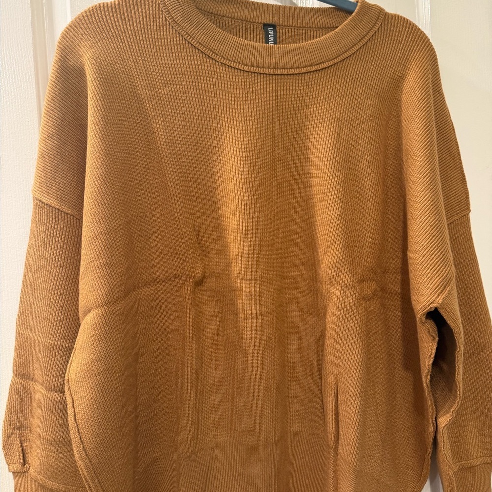 Women”s Crewneck Batwing Long Sleeve Oversized Sweater - Picture 5 of 7
